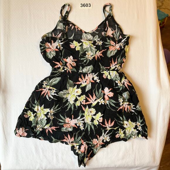 H&M Women Short Romper size XS Sleeveless Shorts Jumpsuit Floral Black Pink - Picture 9 of 9